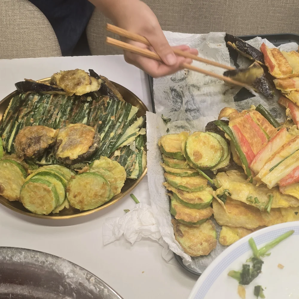 직접 준비한 전을 담는 실제 과정
